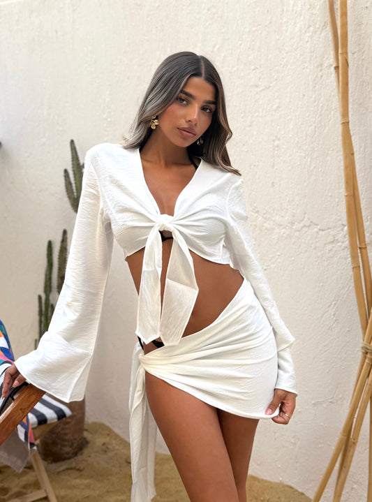 Wave Set In White